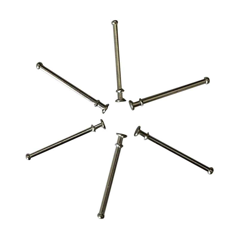 In metallum acus sh in capillos pectine